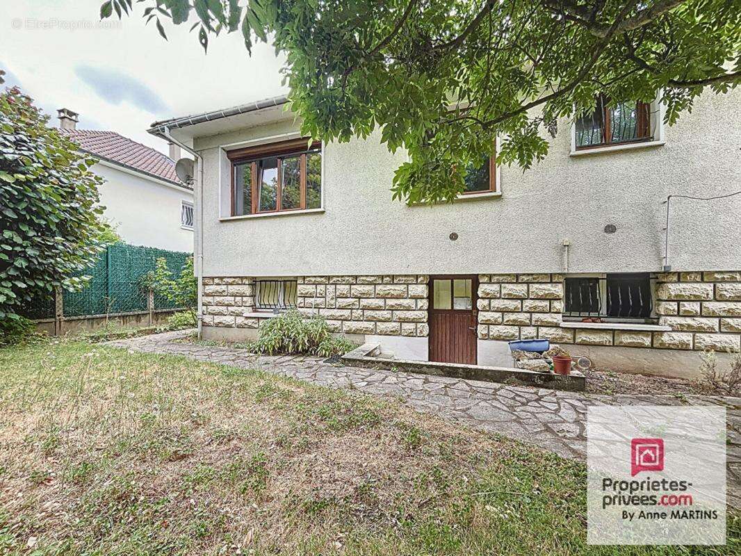 Maison à VIRY-CHATILLON