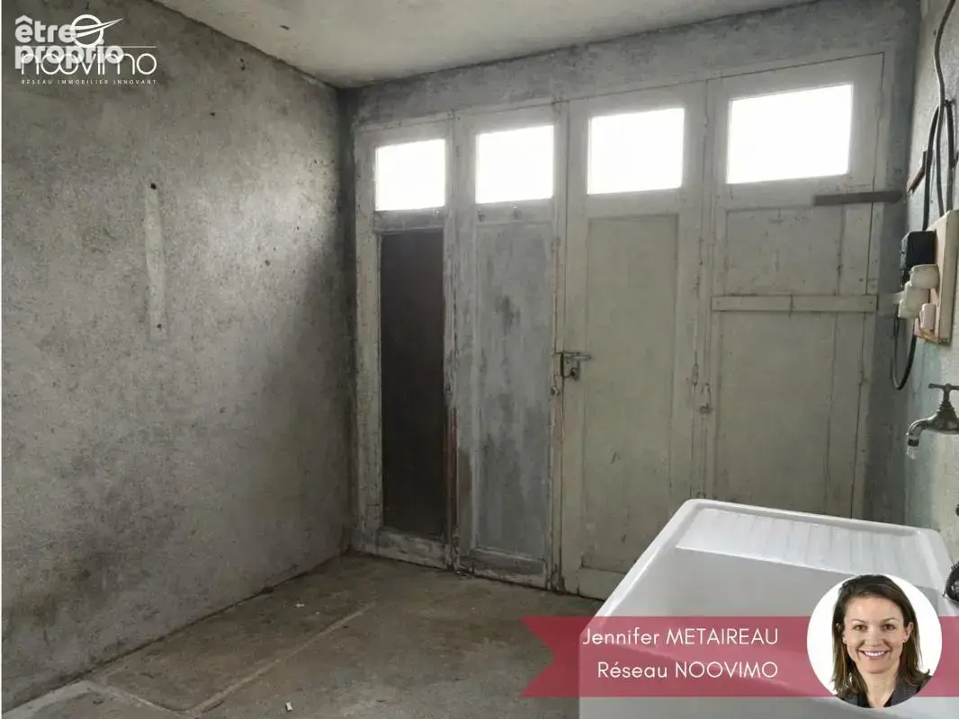 Coeur de bourg ! Au calme, maison à rénover non mitoyenne av - photo 11