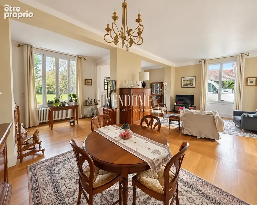 Photo Maison à Coulombs au prix de 615 000€
