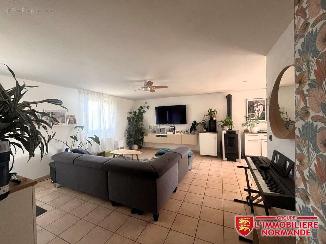 Maison de plain-pied jardin 1.569 m² - photo 4