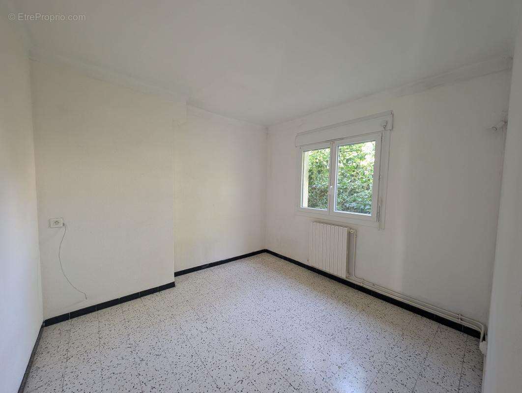 Maison à vendre à Pézenas – Calme et proximité du centre - photo 8