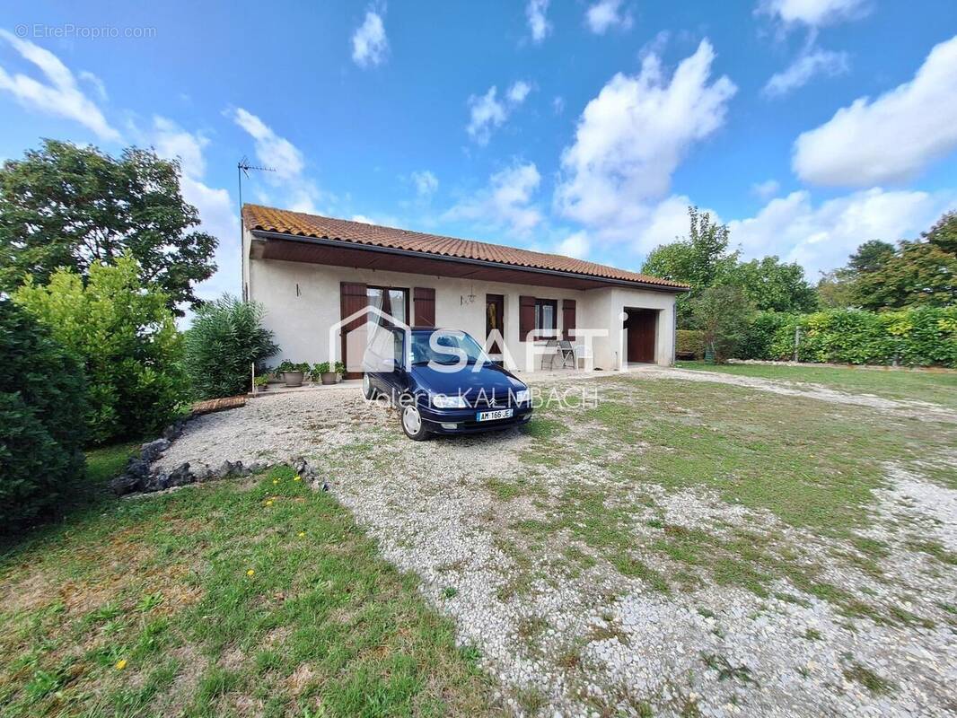 Photo 1 - Maison à CHATEAUBERNARD