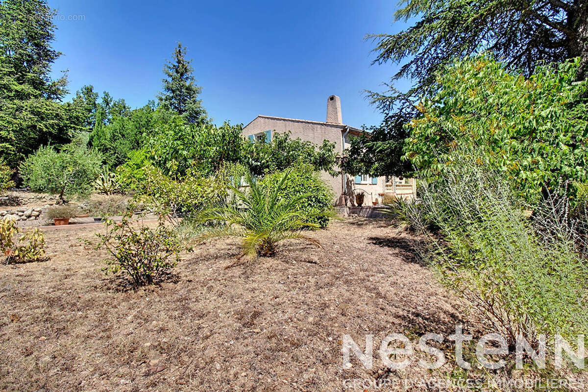 A VENDRE DRAGUIGNAN Villa 180m² avec piscine et vue dégagée - 4553m² de terrain - photo 25