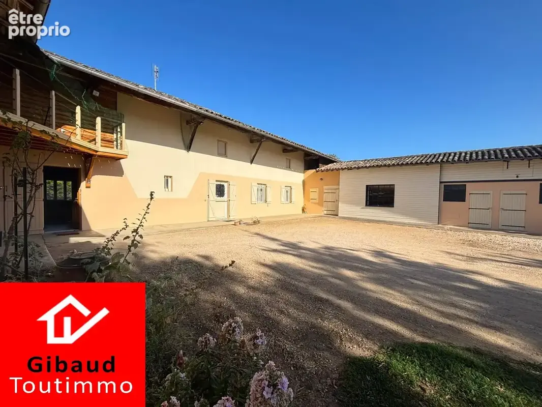 Photo Maison à Grieges au prix de 272 000€
