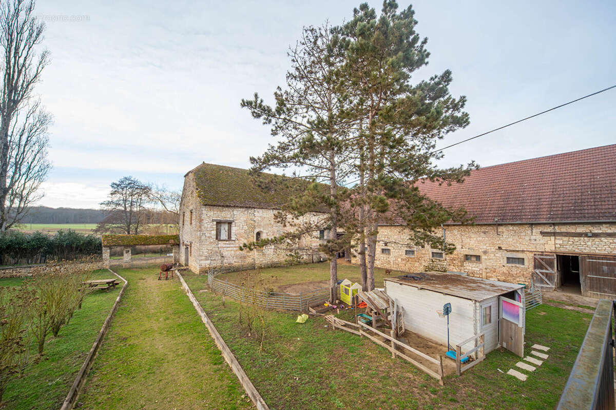 Maison à BROYE-LES-LOUPS-ET-VERFONTAINE