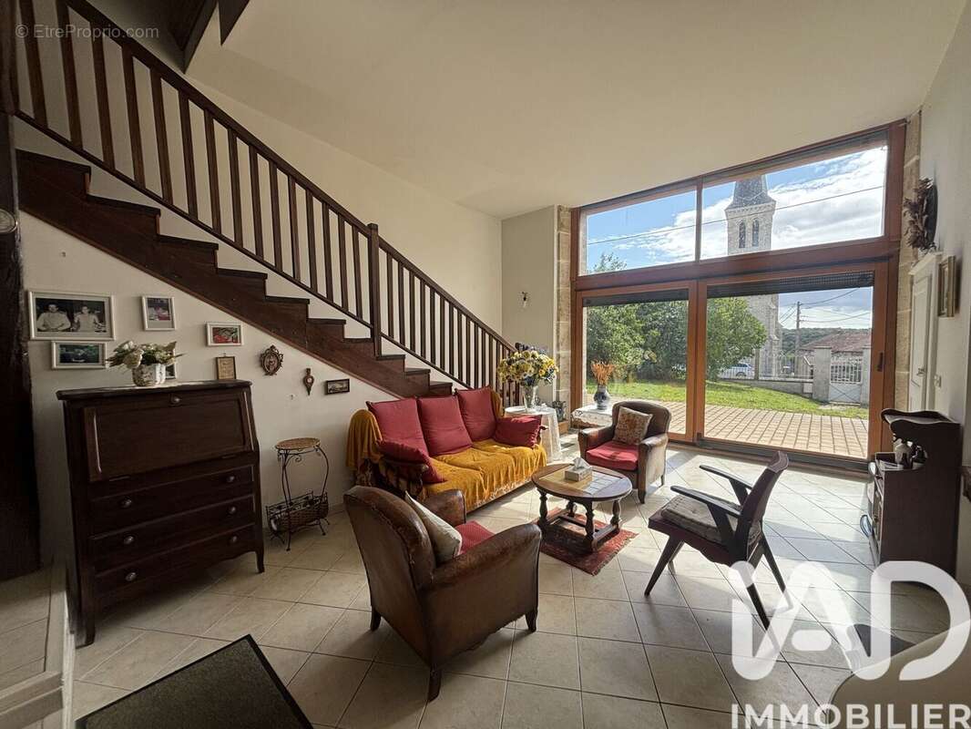 Maison 166 m² à Mennouveaux  - photo 2