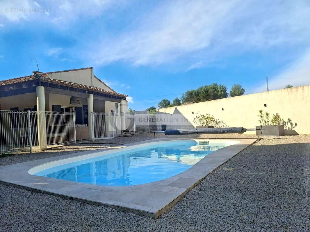 Villa de plain-pied avec piscine à Fontvieille - photo 22