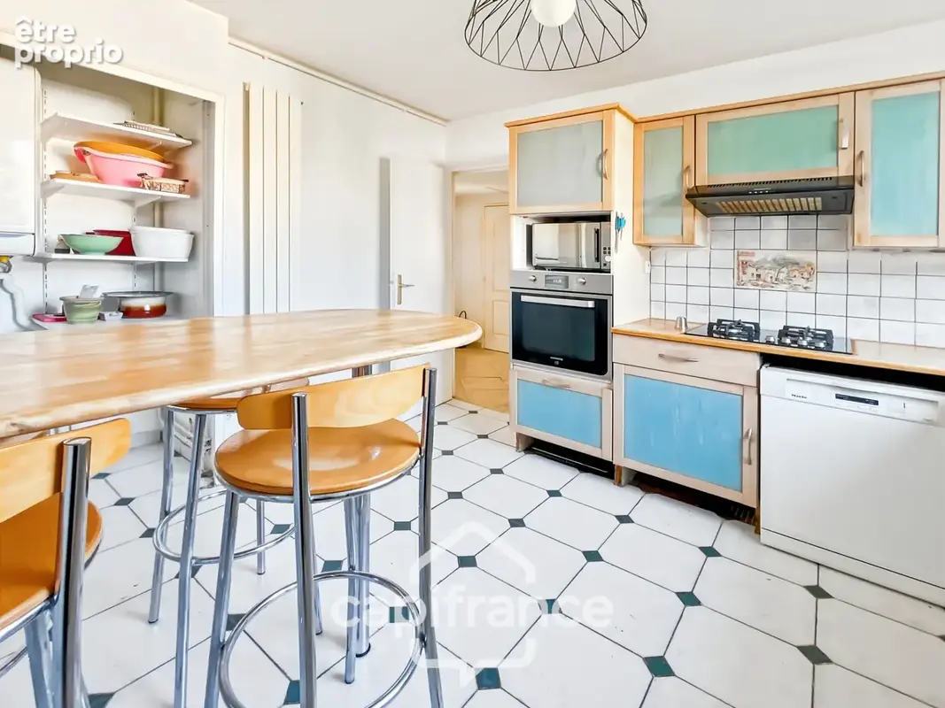 Maison familiale à Sucy-en-Brie, 5 pièces, 3 chambres, jardin, garage, au calme, quartier Fontaine de Villiers-Le Fort - photo 7