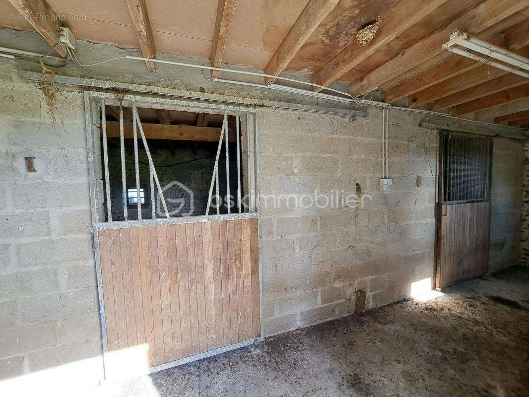 Propriété de Caractère sur 4,3 Hectares – Potentiel Équestre - photo 16