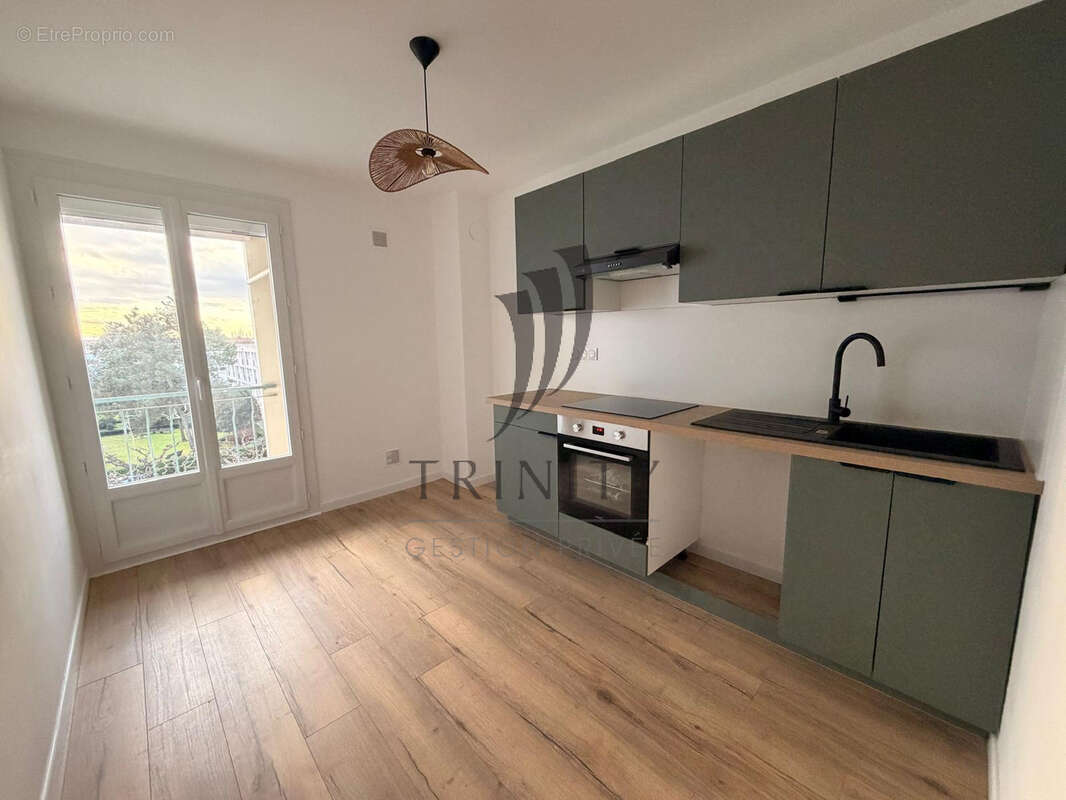 Appartement à GUILHERAND-GRANGES