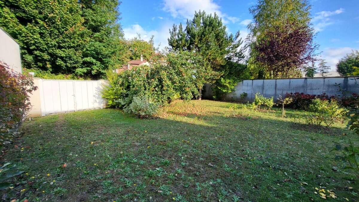 Maison à SAINT-QUENTIN