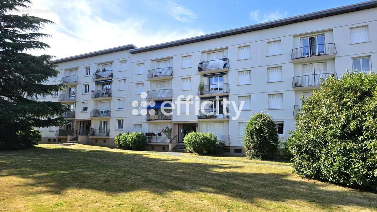 Appartement à LIMAS