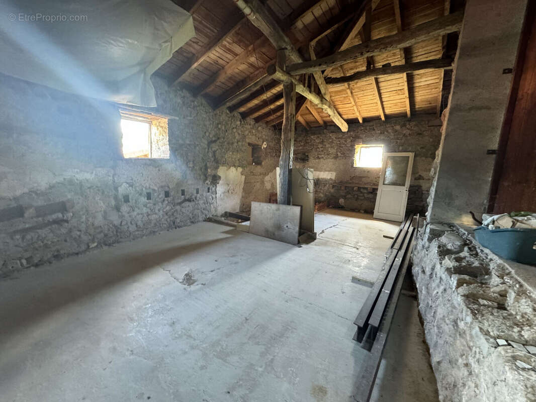 Photo 8 - Maison à MARDORE