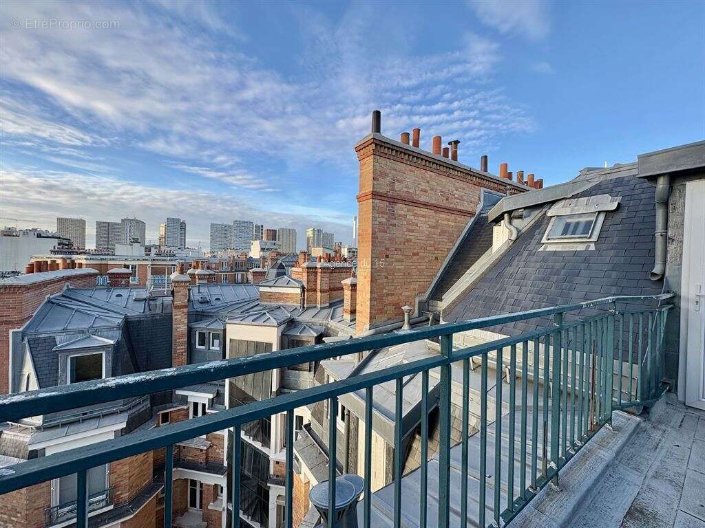 Appartement à PARIS-15E