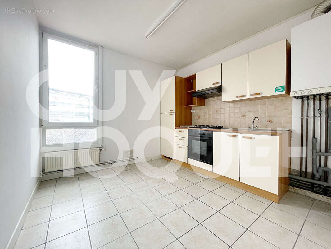 Appartement 3 pièces à vendre au centre-ville de Jeumont - photo 2