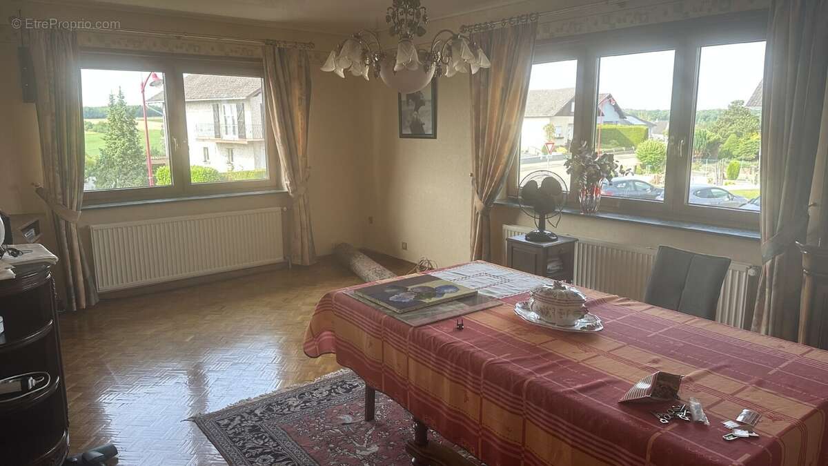 Maison à NEUFGRANGE