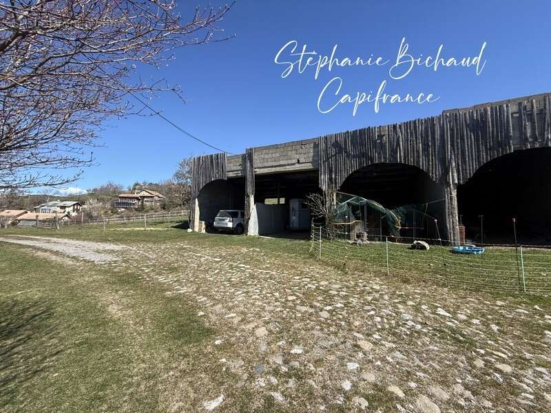 Propriete à vendre 9 pièces JARJAYES (05) dépendances zone touristique 1,8 hectare - photo 17