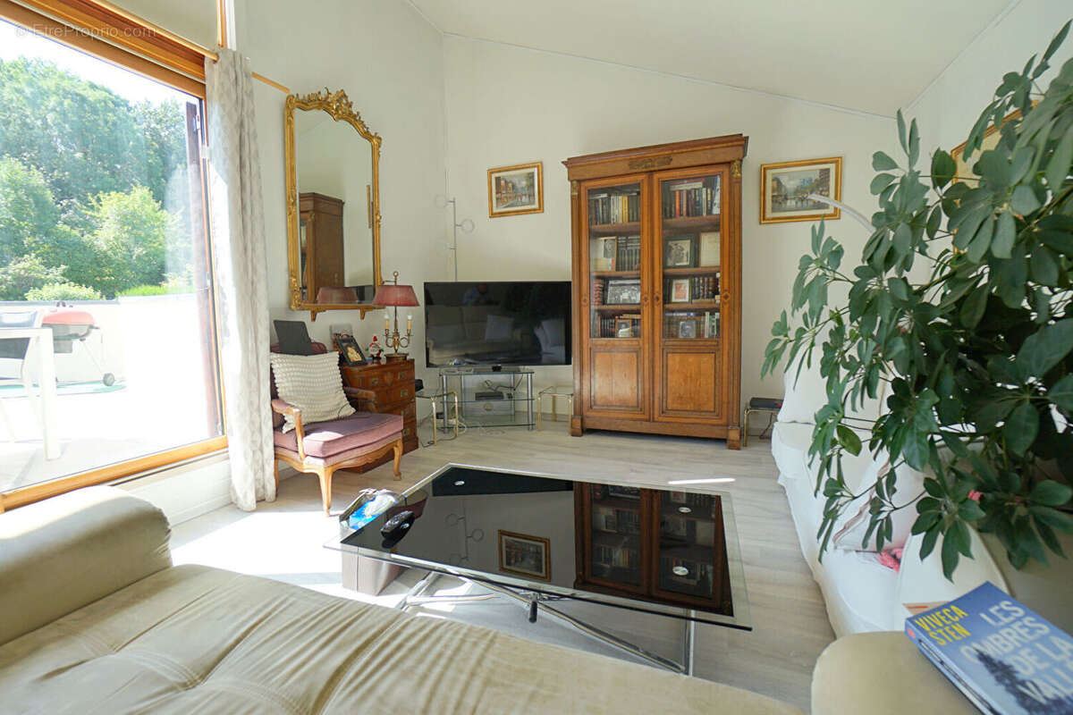 Maison à MEZIERES-SUR-SEINE