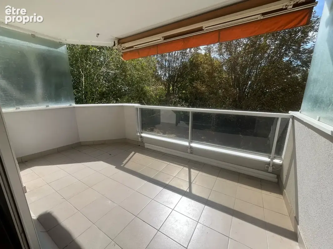 A vendre 2p 45m2 vue jardin balcon les hesperides val de beaute - photo 2