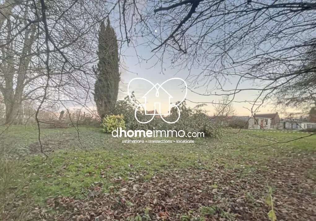 Terrain à MONCHEAUX