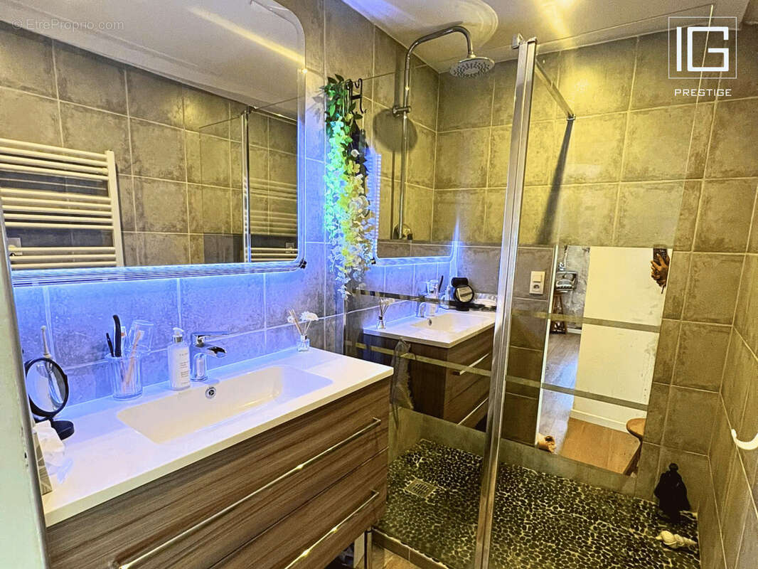 Maison à SAINT-ANTONIN-DU-VAR