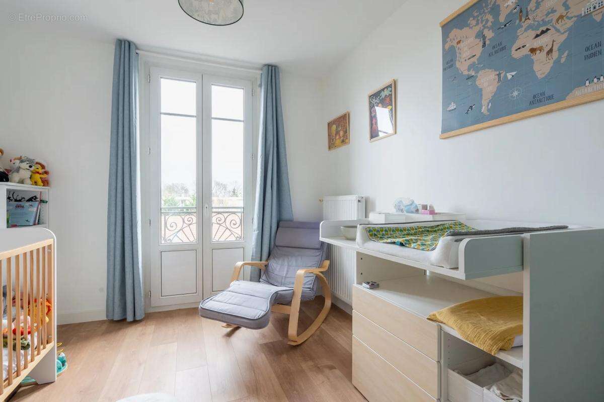 Appartement à FONTENAY-SOUS-BOIS