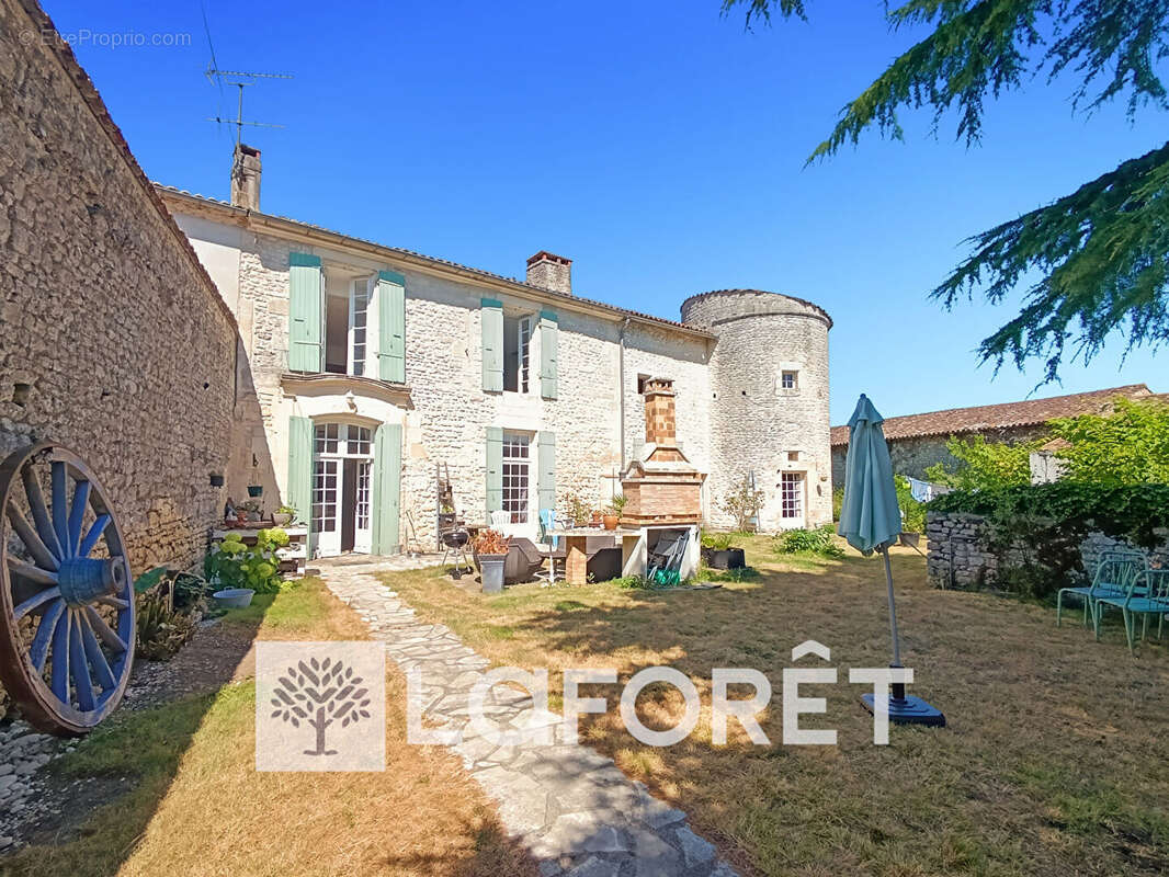 Maison à VILLARS-EN-PONS