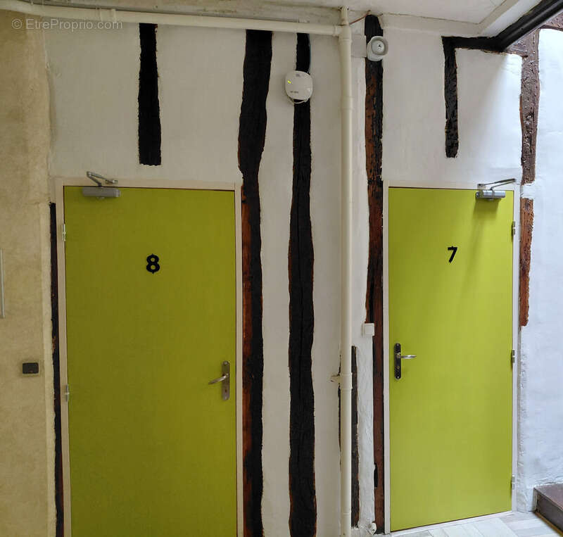 Fonds de commerce et murs à vendre MIRANDE (32) - Hôtel-Restaurant avec parking et logement de fonction - photo 23