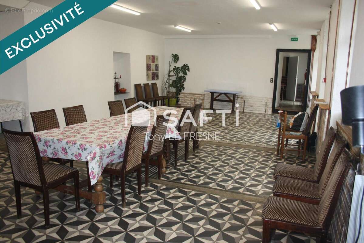 Maison 768 m² à Saint-Mayeux  - photo 4
