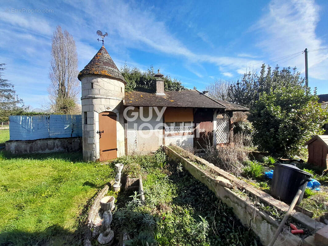 Maison à MONETEAU