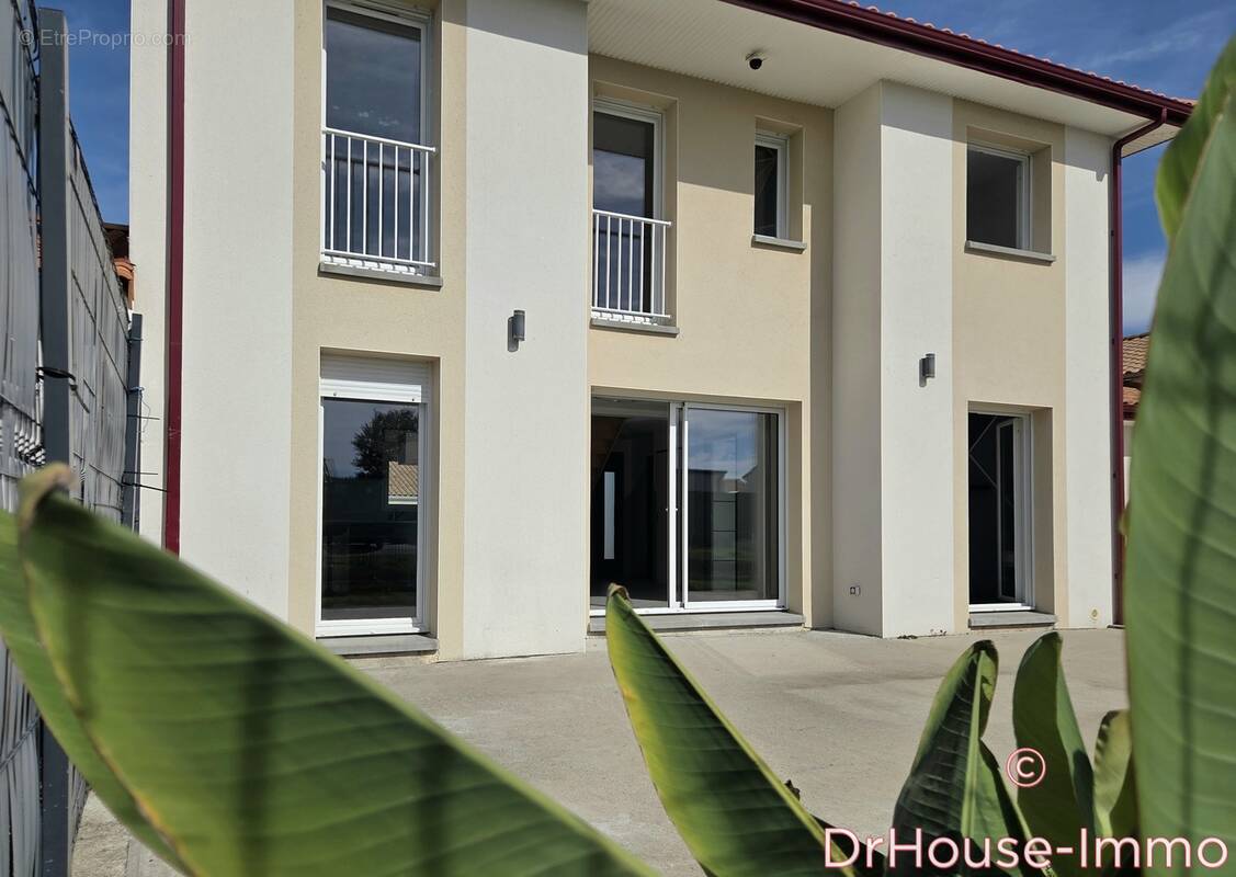 Maison à SAINT-MICHEL-CHEF-CHEF