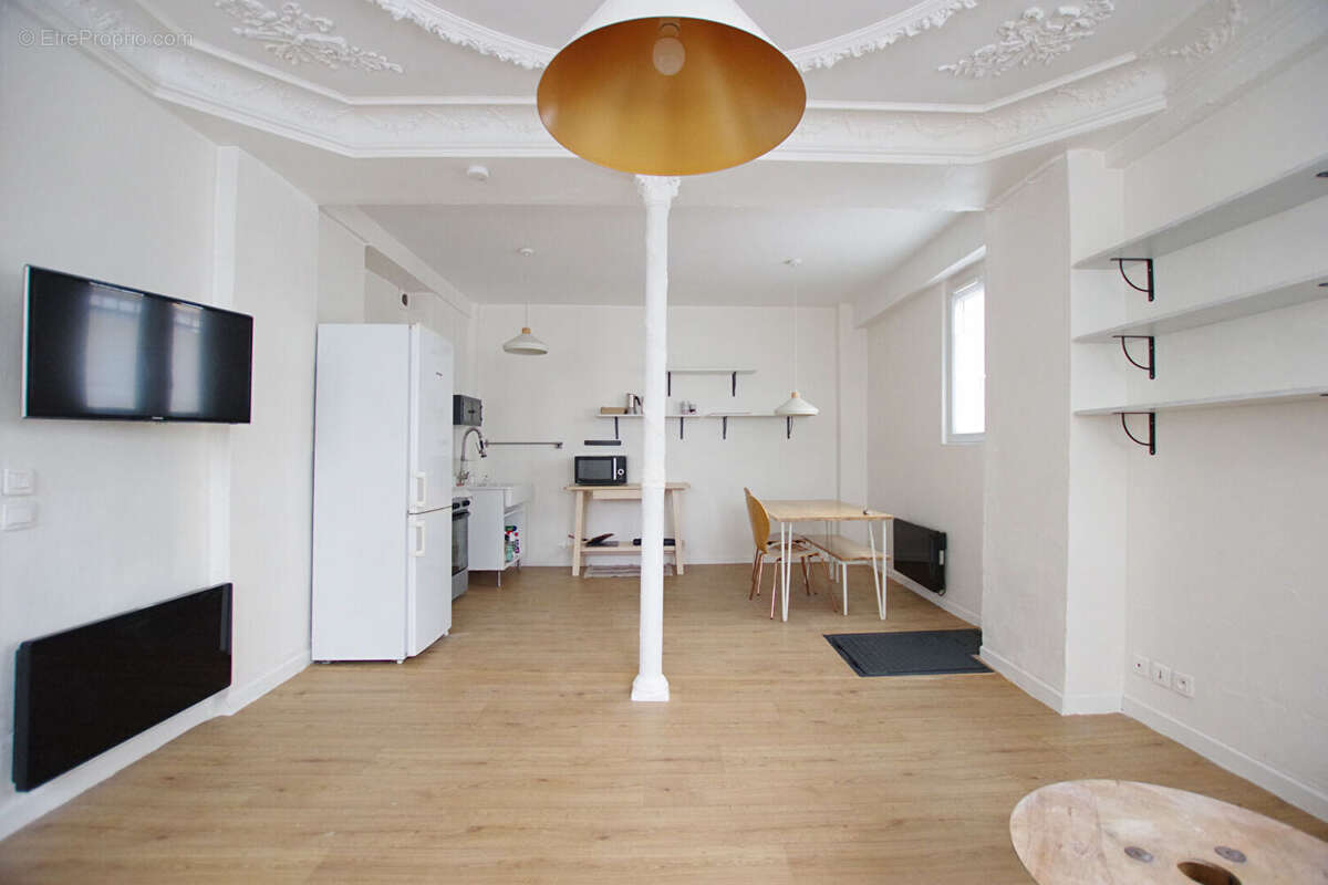 Appartement à PARIS-14E