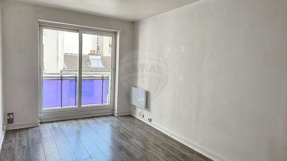 Appartement à PARIS-14E