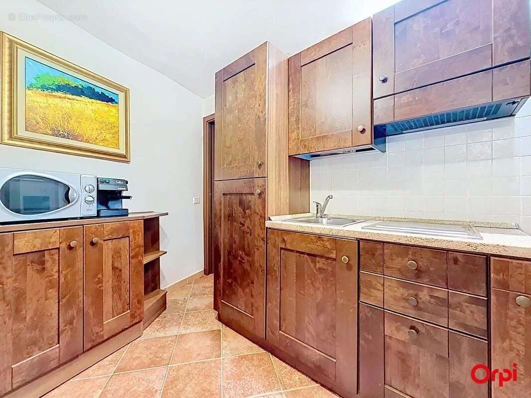 Menton, centre historique: un ensemble de deux appartements à proximité des plages - photo 6