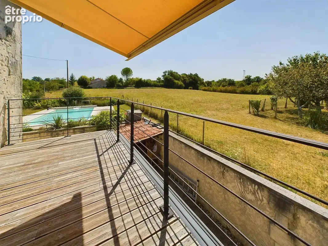Propriété dans hameau de trois chambres avec vue imprenable. - photo 3