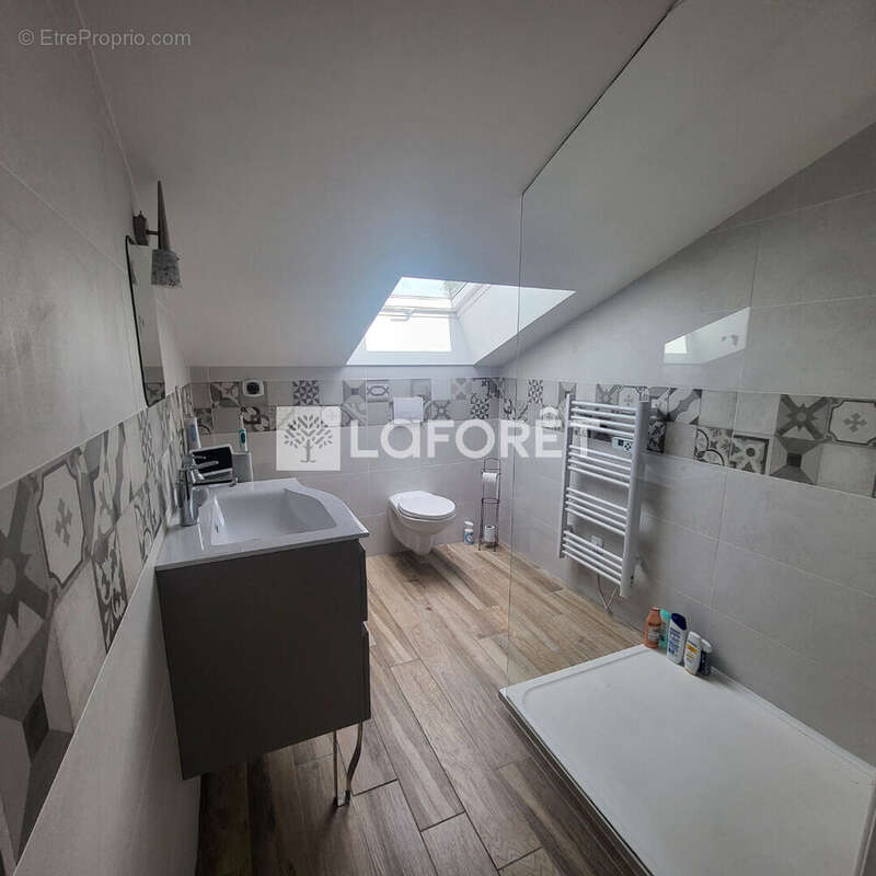 Maison à L'ISLE-SUR-LA-SORGUE