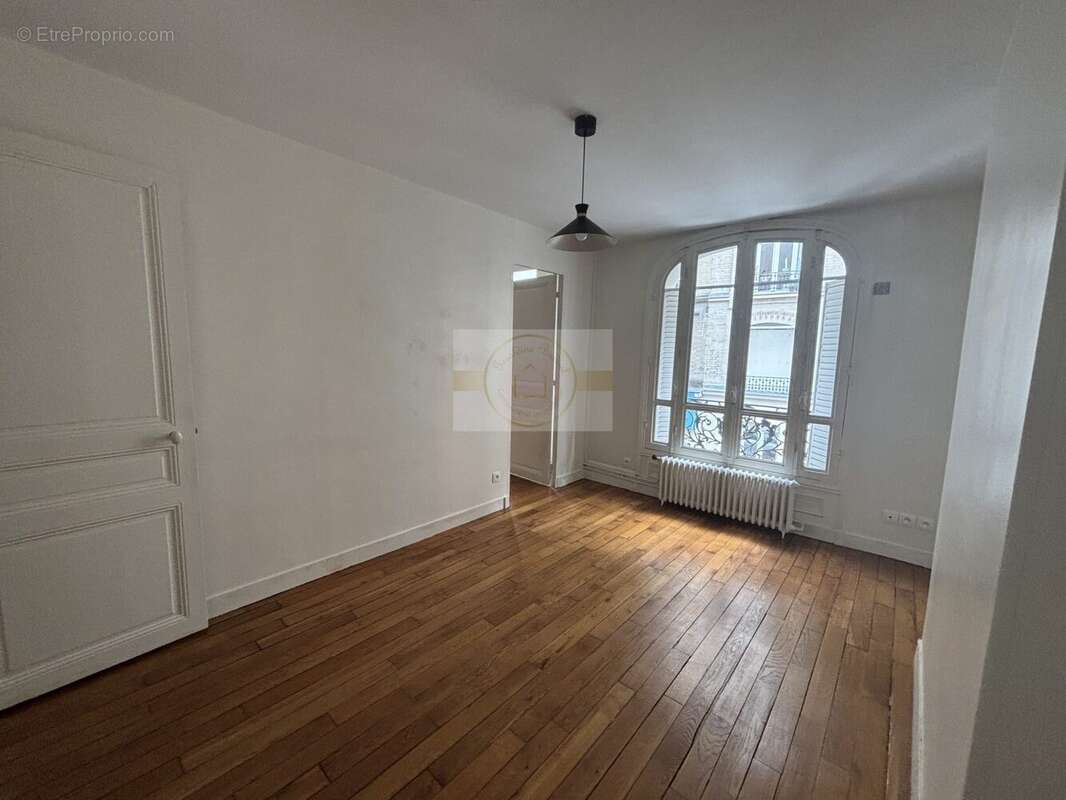Appartement à PARIS-20E