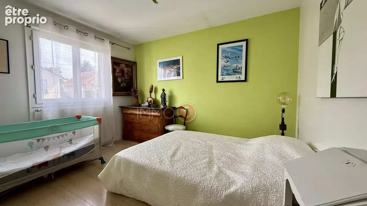 Maison familiale de 162 m² à Gagny – Beaux volumes et grand terrain - photo 15
