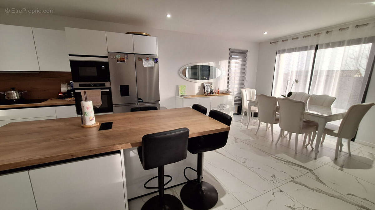 Maison Les Martres De Veyre 5 pièce(s) 136 m2 - photo 5