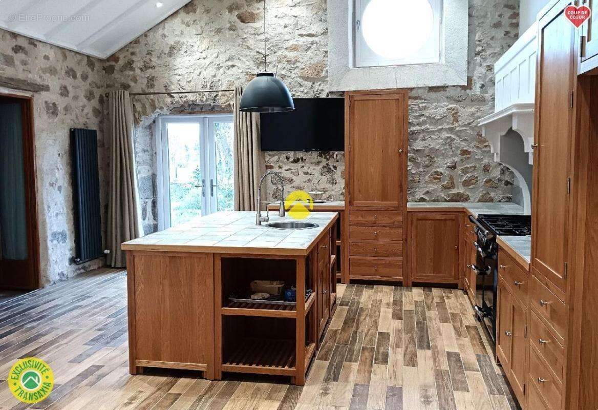 Maison à LE GRAND-BOURG