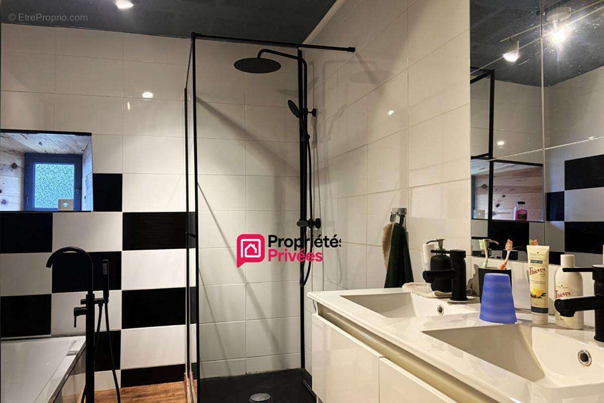 Maison T6 avec dépendances à vendre Saint Priest Des Champs  de 200 m2 - photo 16