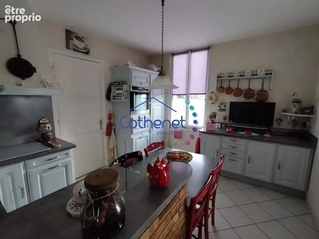 Maison 170 m² à Thizy  - photo 8