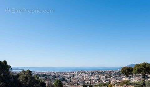 Appartement à LE CANNET