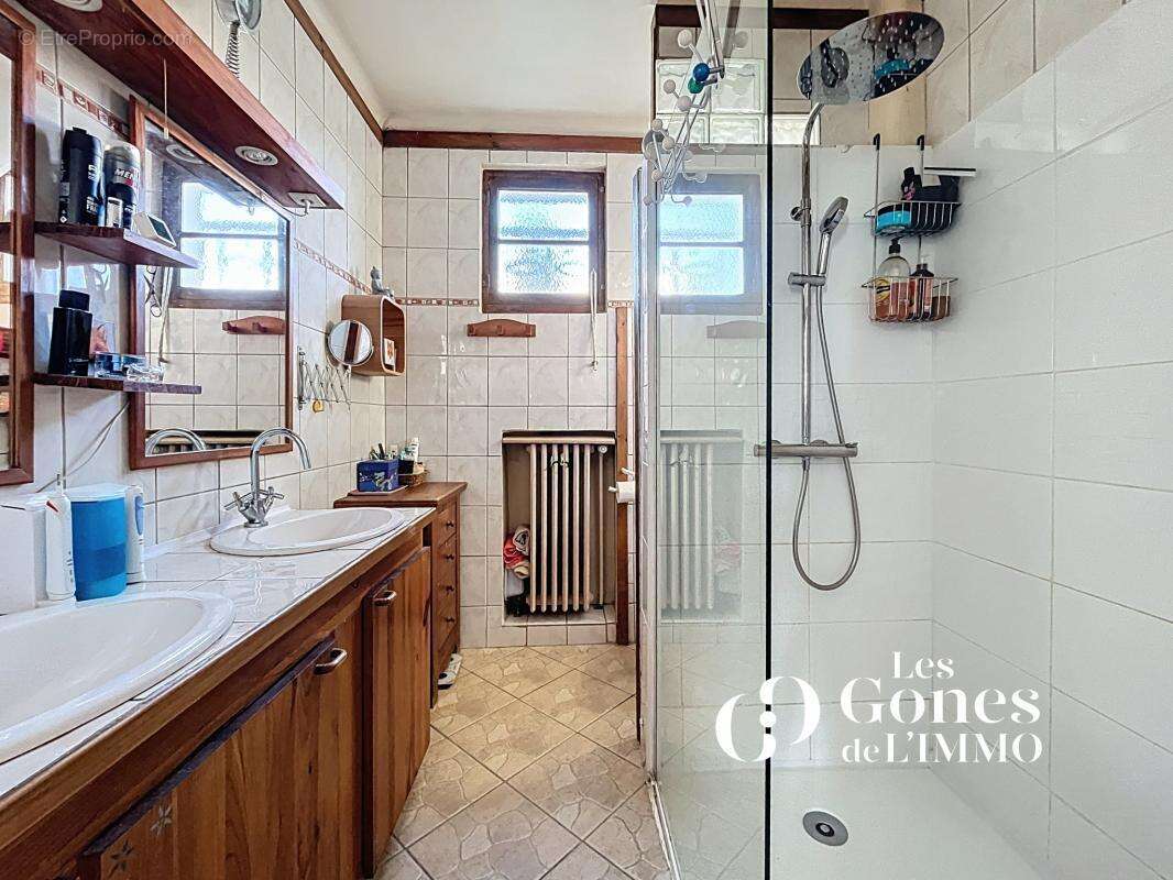 Maison à FRANCHEVILLE