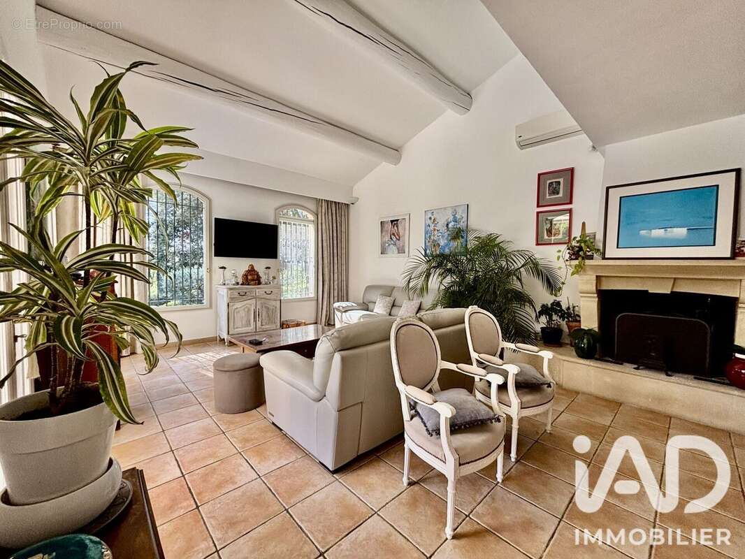 Maison 252 m² à Bouc-Bel-Air  - photo 5