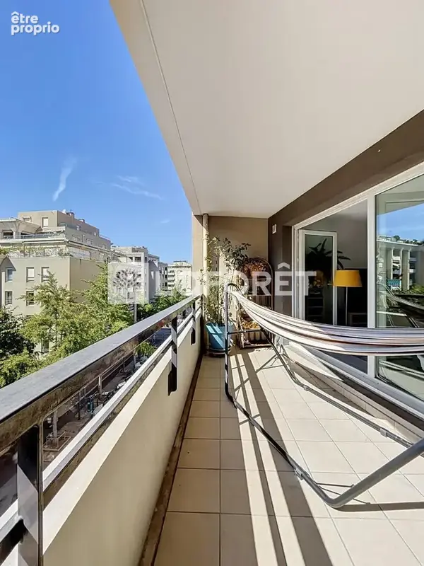 Appartement à MARSEILLE-8E