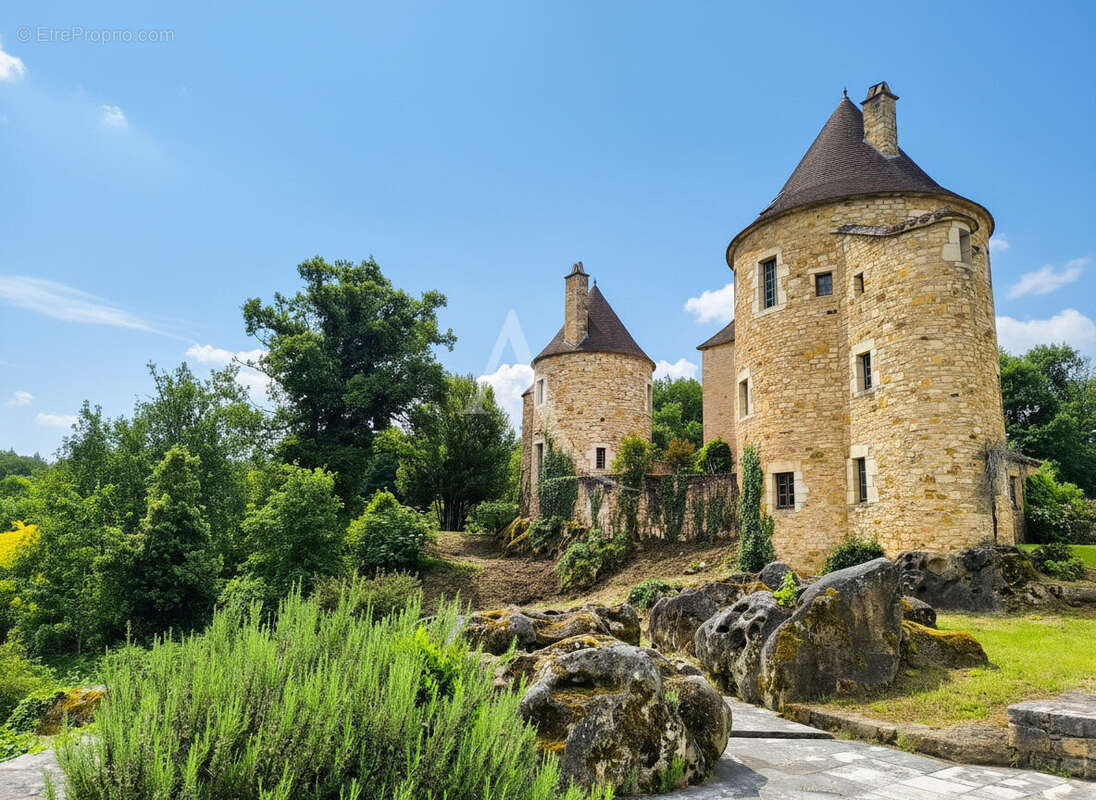Maison à POMAREDE