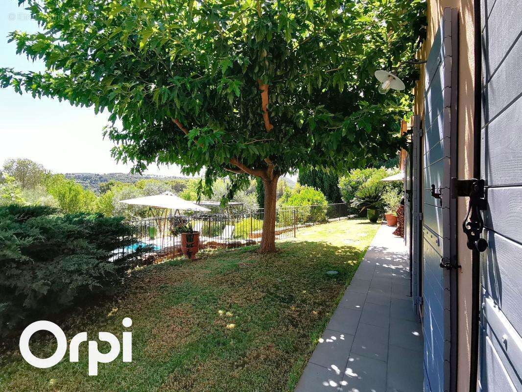 Maison à LA CADIERE-D'AZUR