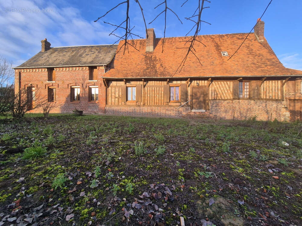 Maison à NEUFCHATEL-EN-BRAY