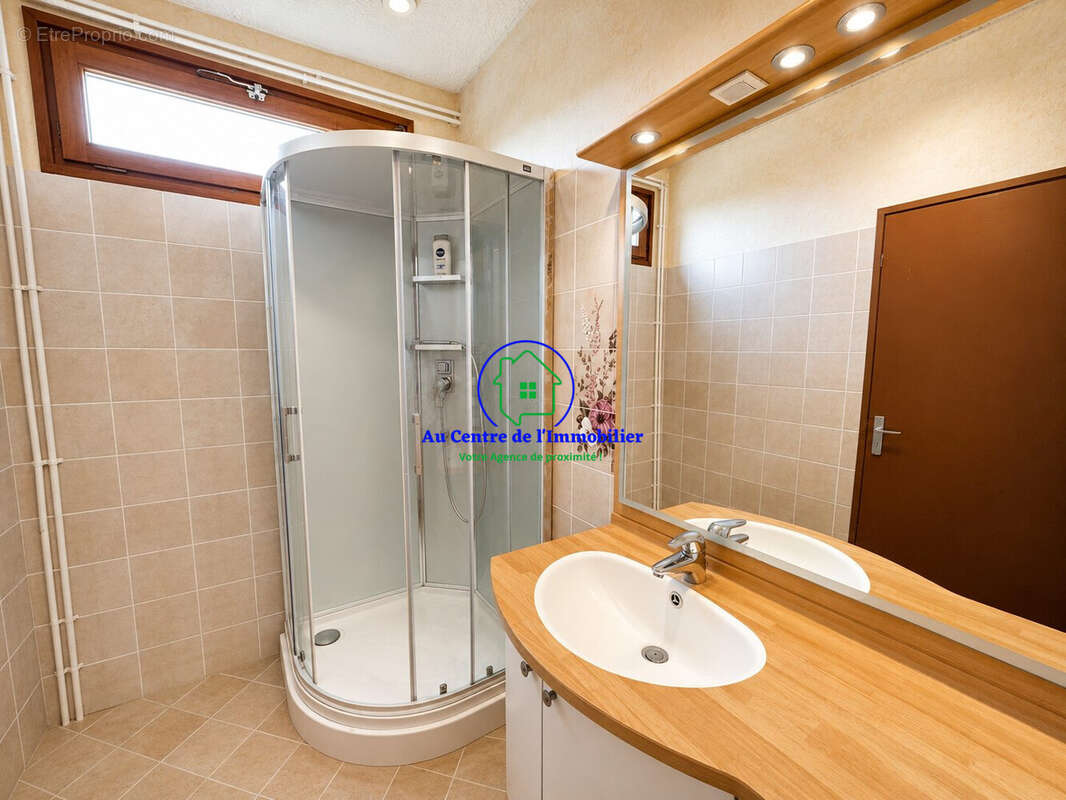 Maison 132 m² à Laroque-Timbaut  - photo 7